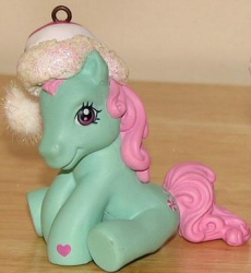 Minty ornament